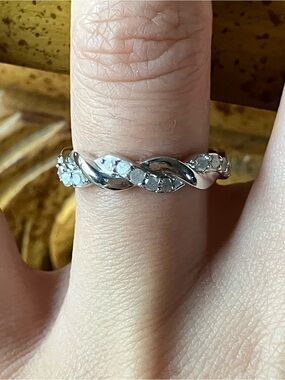 Natural White Diamond Sterling Silver Band Ring Size 7
